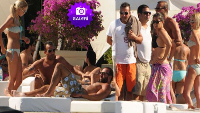Ailece tatil...