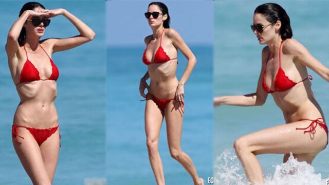 Kırmızı bikini çok moda...