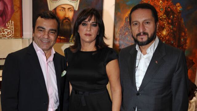 Mücevherle sanat iç içe
