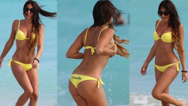 Bikinisine adını yazdırdı