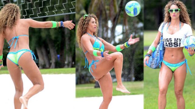 Plajda voleybol keyfi