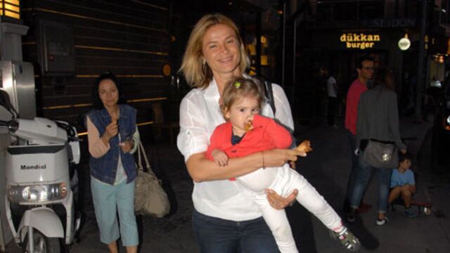 Anne-kız Bebek'te