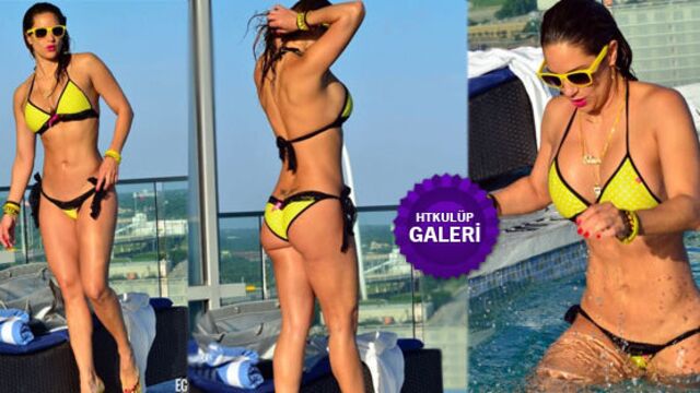 Jennifer'ın havuz keyfi