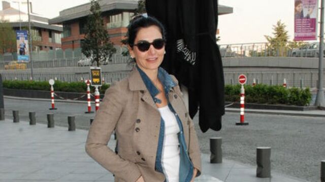 Mağazasını ziyaret etti