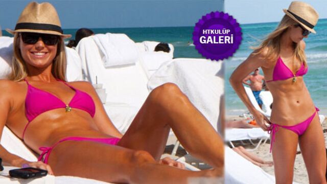 Pembe bikinili güzel