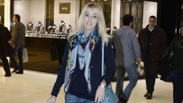 Eşini unutmadı