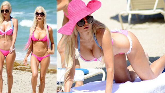 Pembe bikinili Ana 