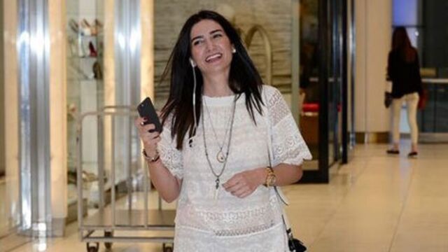 Yüzü gülüyor...