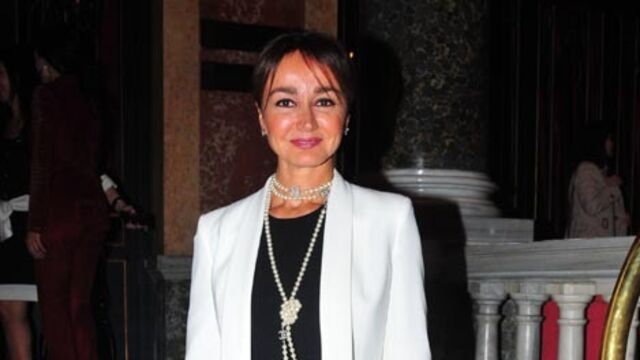 Hülya Hanım yine çok şık
