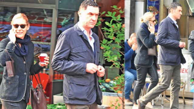 Yüzünde güller açıyor