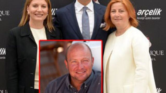 Eşini anmayı unutmadı