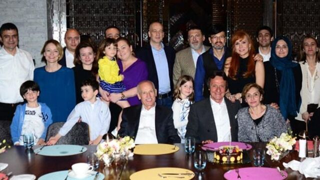 Zorlu Ailesi yemekte buluştu