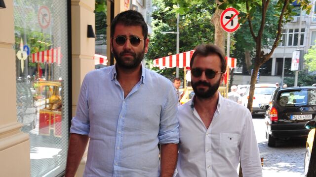 Ortağıyla Nişantaşı'nda...