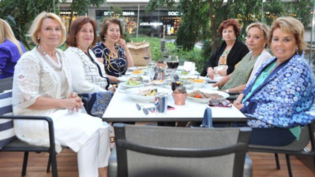 Hanımların bayram sohbeti