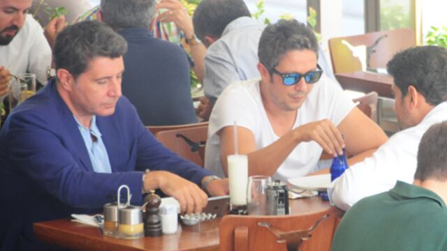Dostlar bir arada