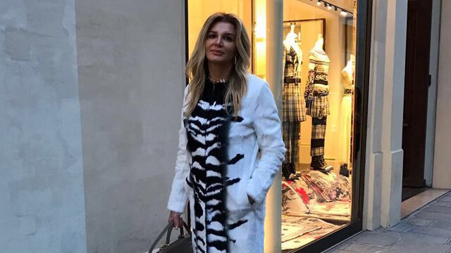 Paris'te kafa dinliyor