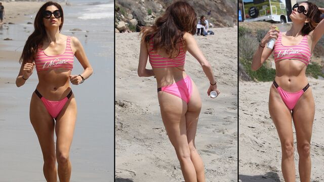 Pembe bikinili güzel