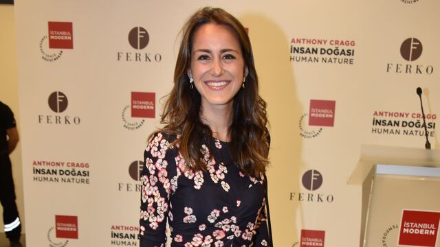 Çiçekli güzel