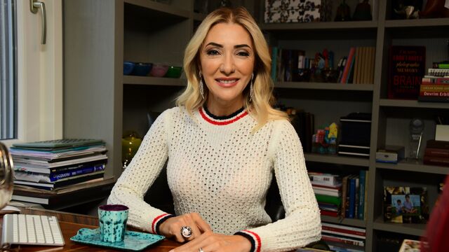 "Sorumluluklarının bilincinde olan kadınım"