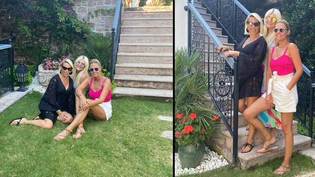 Dostlarını Cunda'da ağırladı