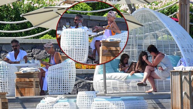 Aşıklar Bodrum tatilinde