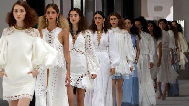 Sanal 'Fashion Week İstanbul' başladı!