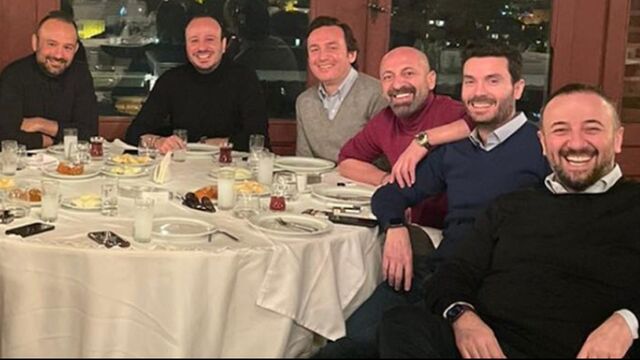 Beyler masası...