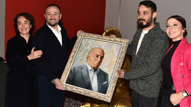 Acar'a anlamlı hediye...