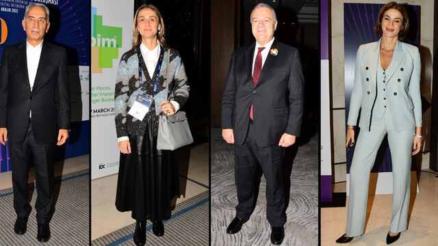 25. yılını dostlarıyla kutladı!