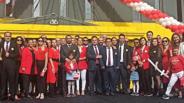 100. yıla yakışır kutlama...