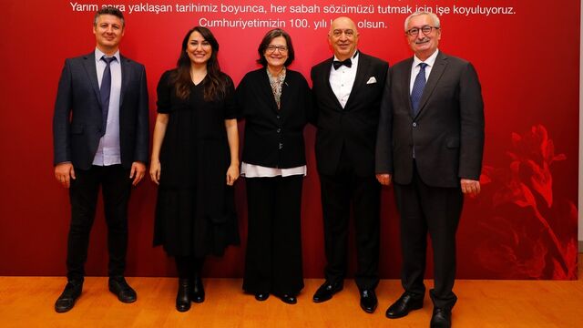 100. yıl balosu...
