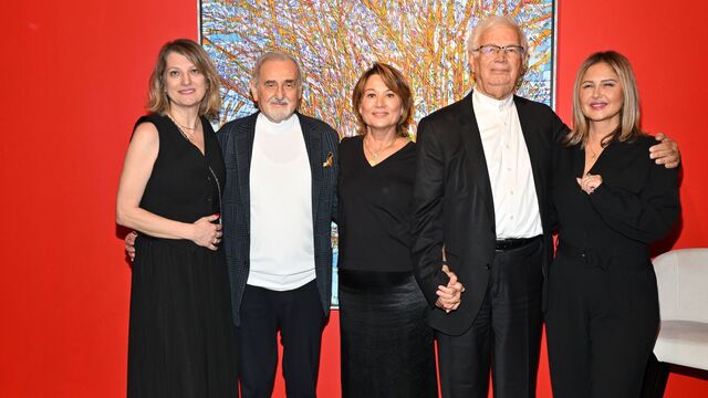  “Trilogy Of Time” sergisi...