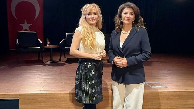 'Fark etmek sizin elinizde, yalnız yürümek zorunda değilsiniz'
