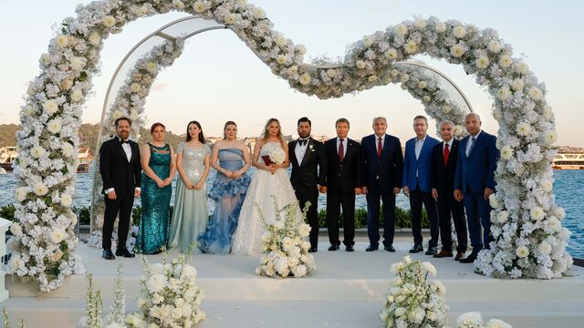 Boğaz'da masalsı düğün...