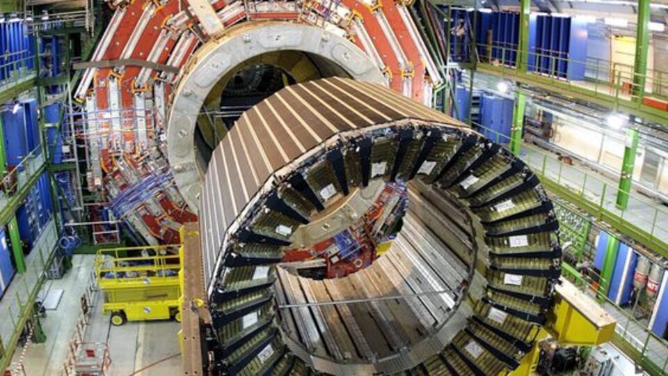 CERN'deki Büyük Patlama gerçeği!