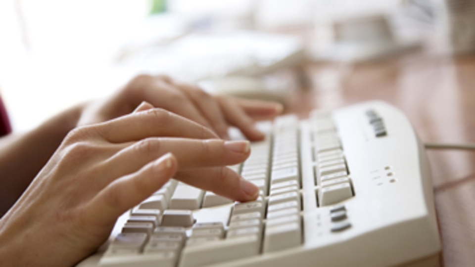 F klavye mi Q klavye mi?