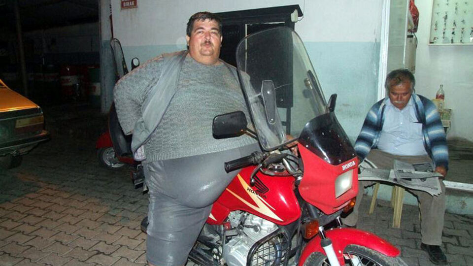 250 kiloluk adam tabuta sığmadı!