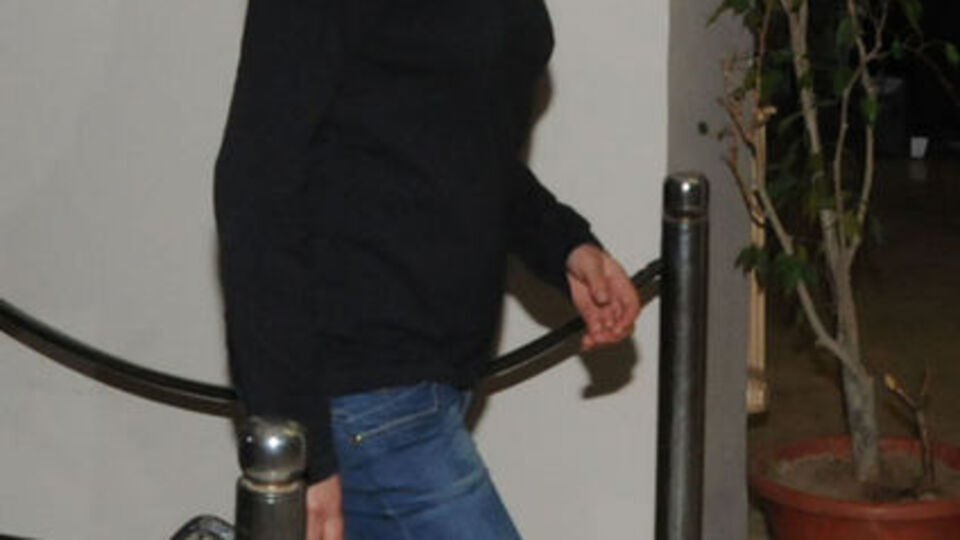 200 erkeğe pazarlandı