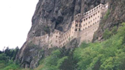 Sümela ve St. Paul sırada