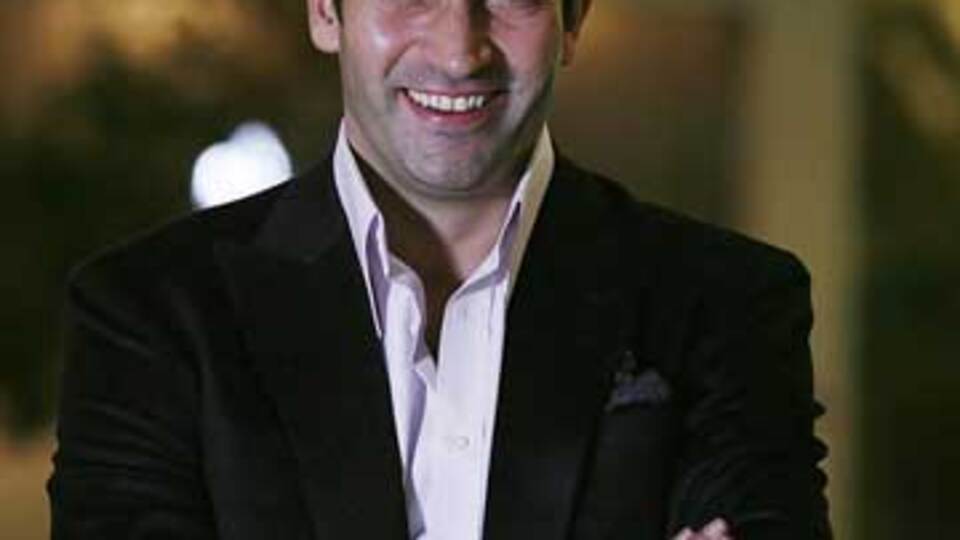 Kenan İmirzalıoğlu kel mi kalacak?