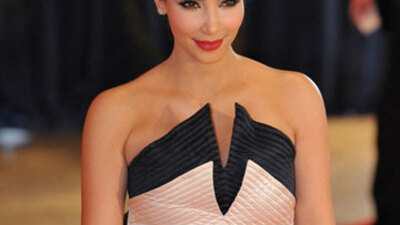 Seksi yıldız selülitleri ile mutlu