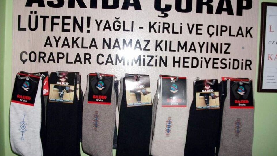 Camide 'askıda çorap' uygulaması
