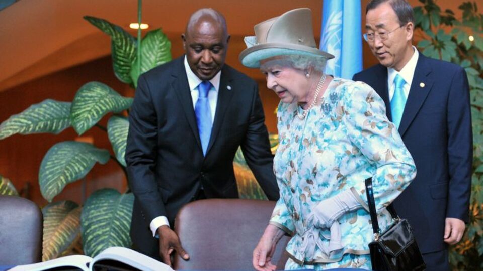 Kraliçe 53 yıl sonra BM'de