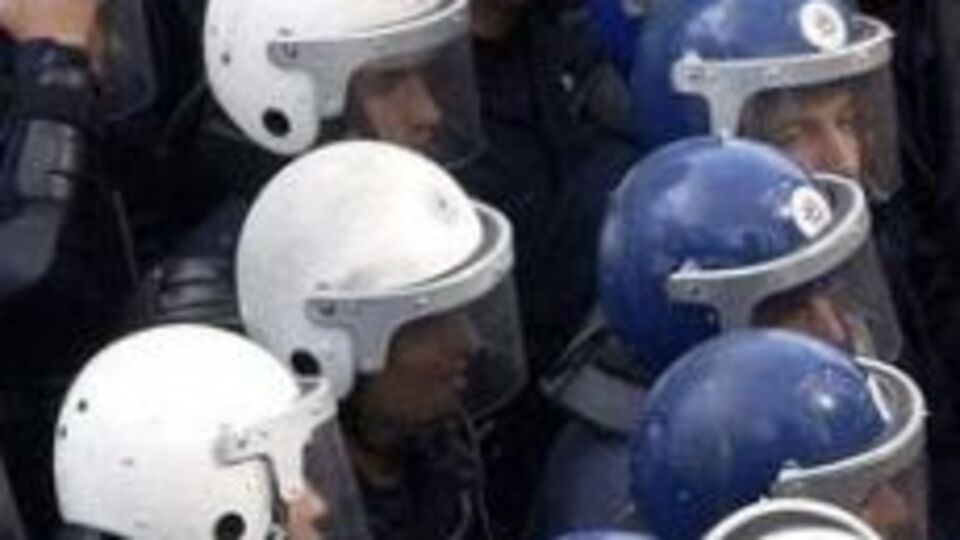 Bit Pazarını 500 polis bastı!