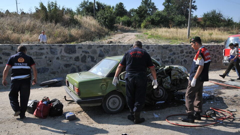 Tatil yolunda öldüler