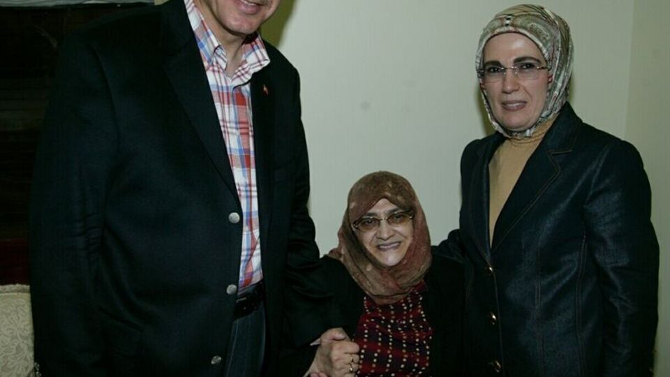 Erdoğan çelenk gönderdi