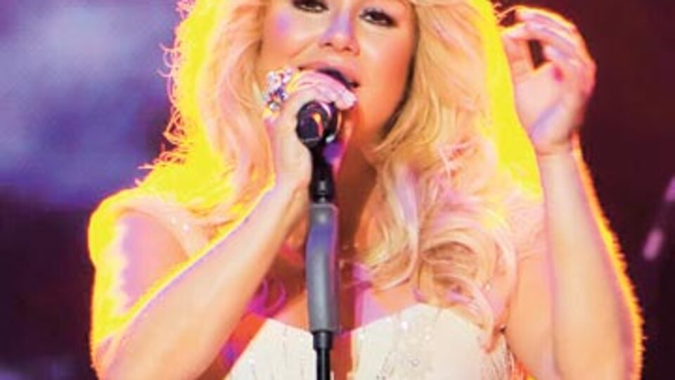 Hüsnü'yle değil şarkısıyla barıştı