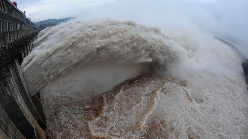 Dünyanın en büyük barajında sel alarmı