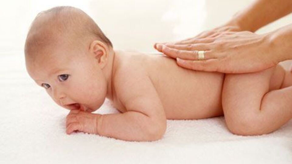 Masaj bebeklerde boy uzatıyor