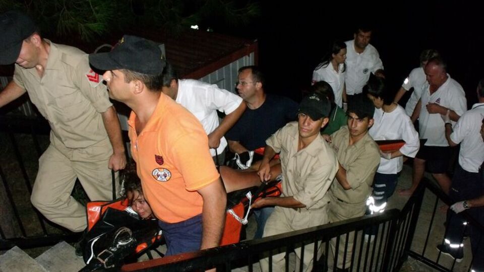 Tur teknesinde yangın dehşeti!